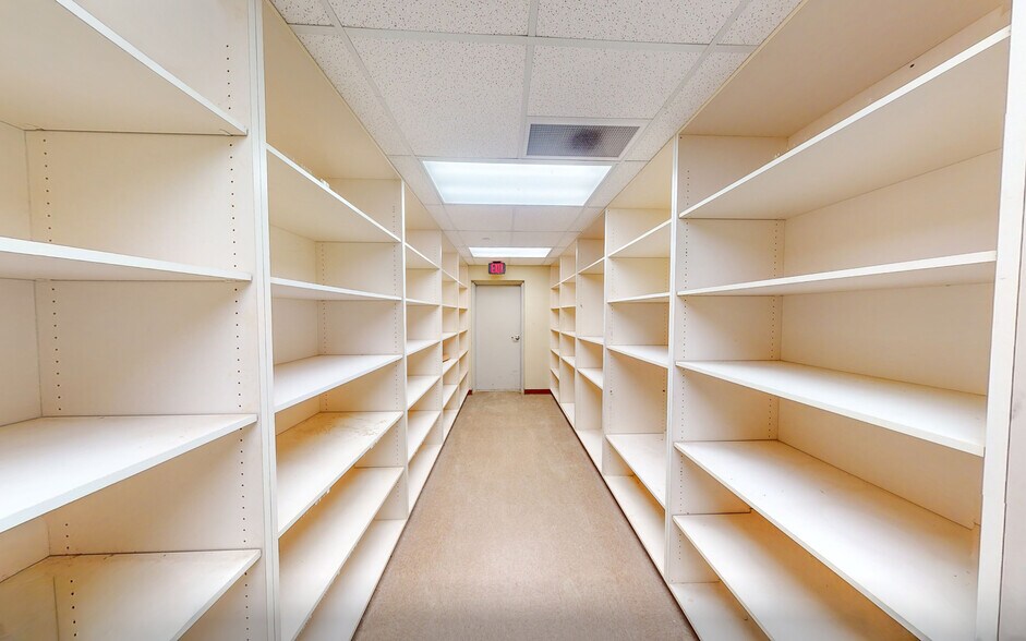 More Photos Of 8609 Lone Tree Rd, Victoria Industrial For Sale