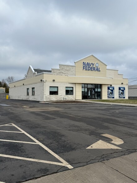 More Photos Of 5945 Mayfield Rd, Mayfield Heights Freestanding For Sale