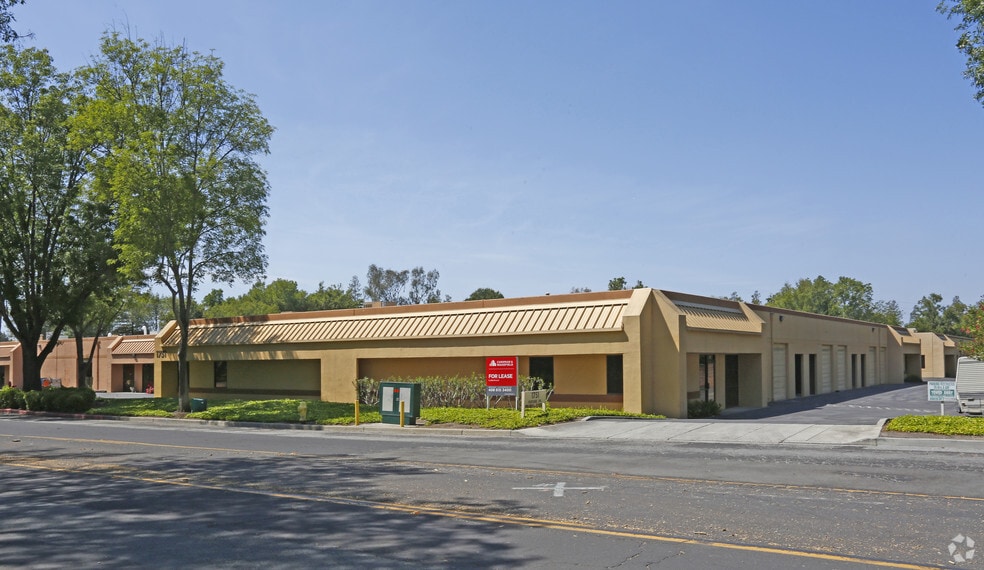 More Photos Of 1751 Fortune Dr, San Jose Warehouse For Lease