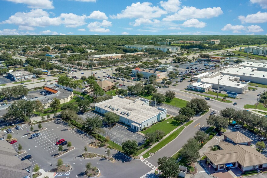 More Photos Of 1201 E Oak St, Kissimmee Office For Sale