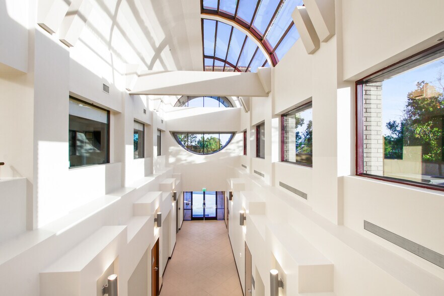 More Photos Of 62 Corporate Park, Irvine Medical For Lease