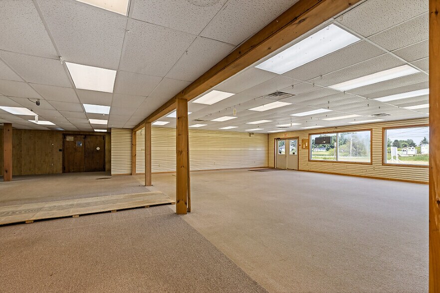 More Photos Of 53 Neck Rd, Benton General Retail For Sale