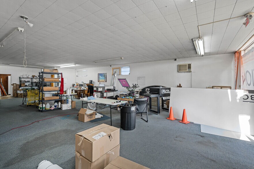More Photos Of 107 E Polk Ave, Lake Wales General Retail For Sale