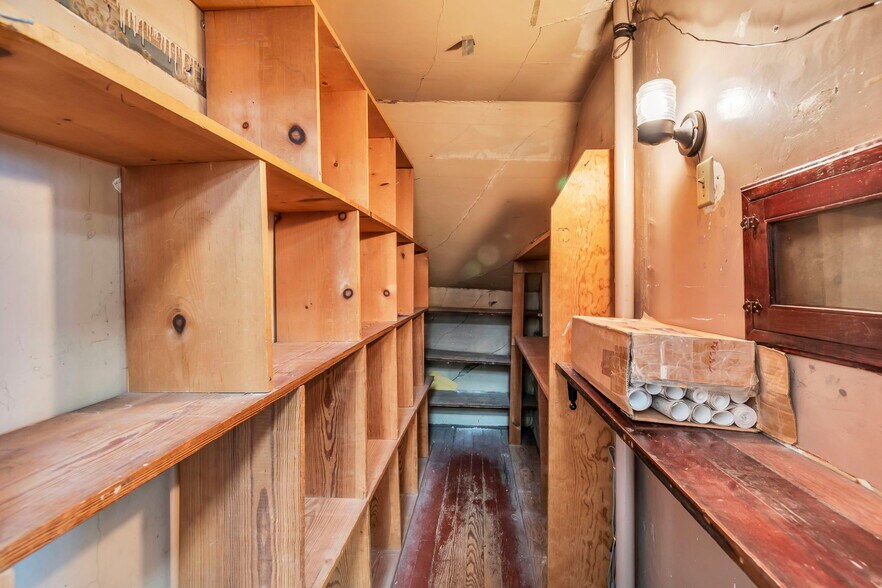 More Photos Of 112 S Pine St, Norborne Bank For Sale