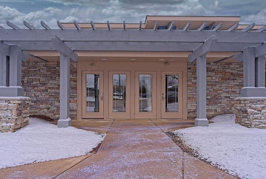 More Photos Of 10-24 Remick Blvd, Springboro Medical For Sale