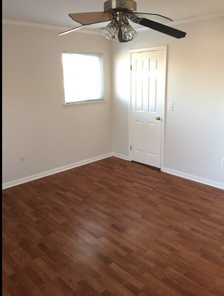 More Photos Of 17100 Clinton River Rd, Clinton Township Apartments For Sale