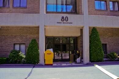 More Photos Of 80 Ferry Blvd, Stratford Office For Lease