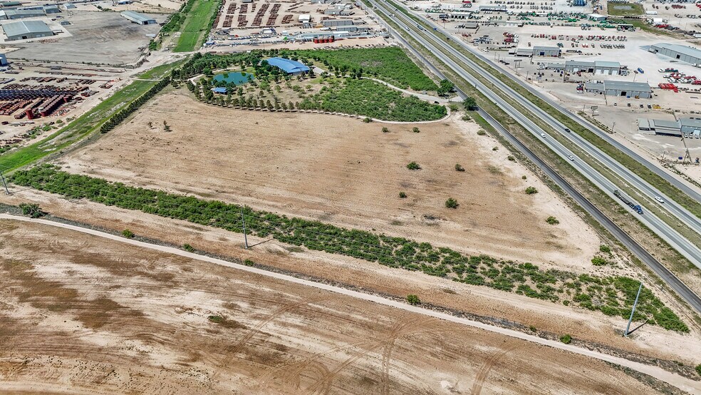 More Photos Of 2828 Interstate 20, Midland Flex For Sale