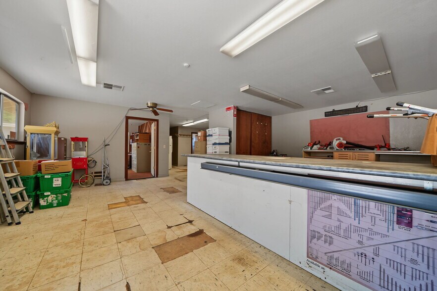 More Photos Of 1495 Linebaugh Rd, Arnold Industrial For Sale