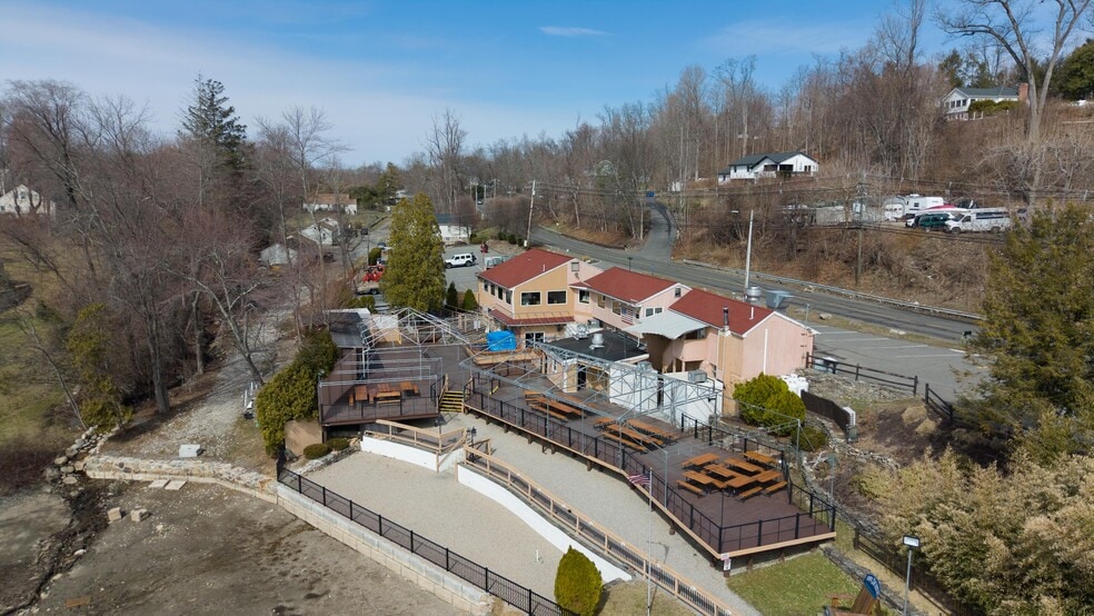 More Photos Of , Brookfield Unknown For Sale