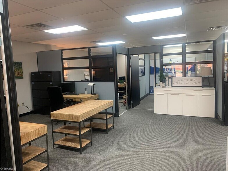 More Photos Of 2235 Lewisville Clemmons Rd, Clemmons Office Residential For Lease