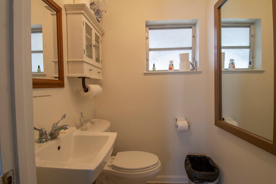 More Photos Of 2426 NE Letitia St, Jensen Beach Storefront Retail Residential For Sale