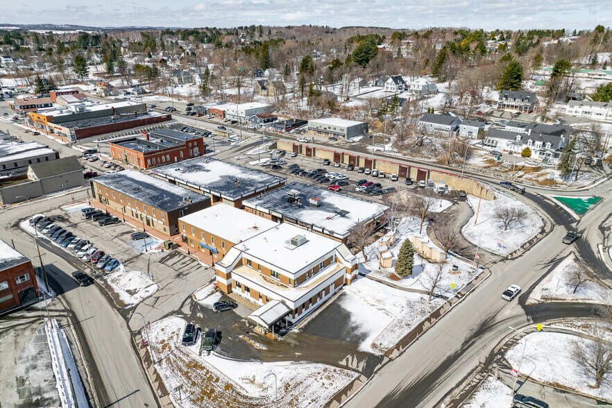 More Photos Of 14 Sweden St, Caribou Bank For Sale