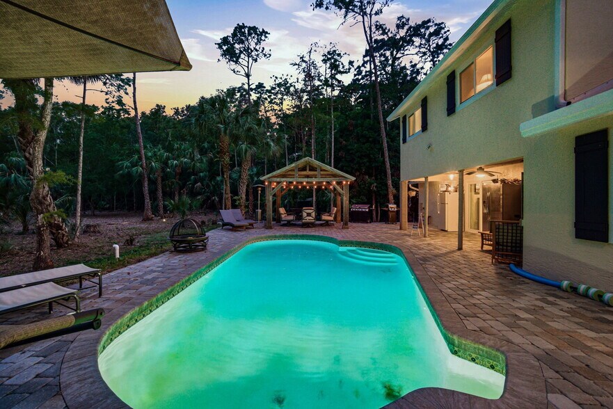More Photos Of 4120 3rd Ave NW, Naples Apartments For Sale