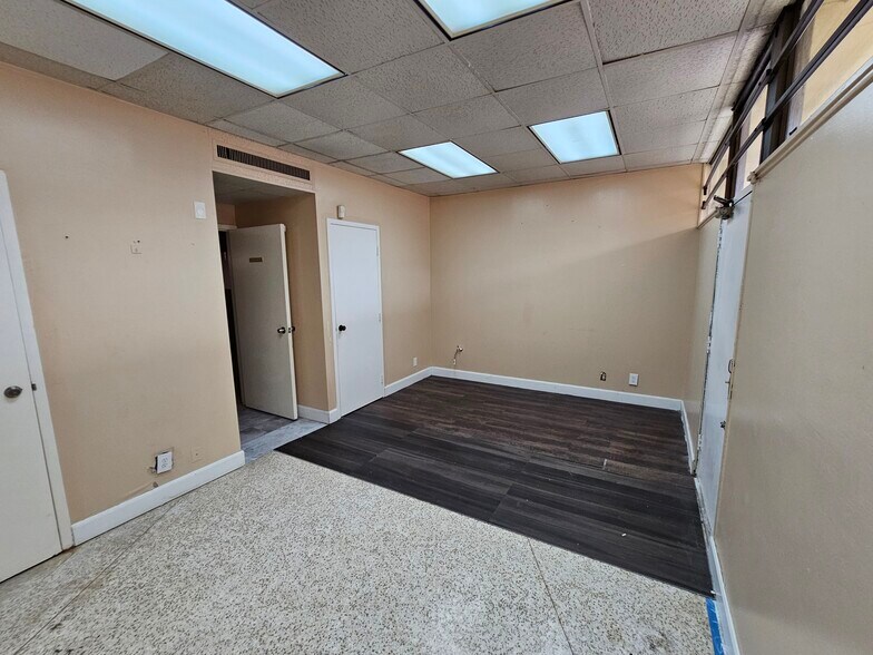 More Photos Of 8300 Homestead Rd, Houston Medical For Sale