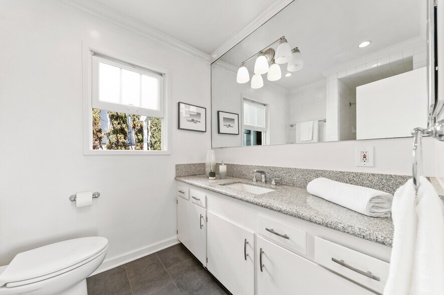 More Photos Of 607 Ashland, Santa Monica Multifamily For Sale
