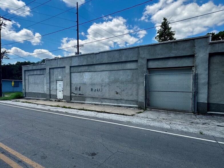 More Photos Of 9400-9404 E Wilson Rd, Independence Manufacturing For Sale