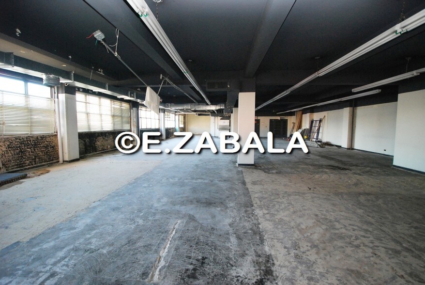 More Photos Of 166-36 Jamaica Ave, Jamaica General Retail For Lease