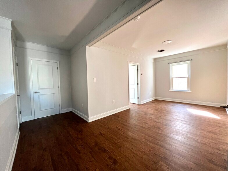 More Photos Of 24 S Centre St, Merchantville Restaurant For Sale