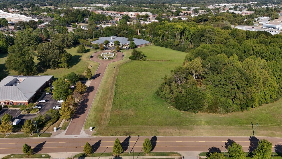 More Photos Of Market Center Dr @ Commerce Dr, Collierville Land For Sale