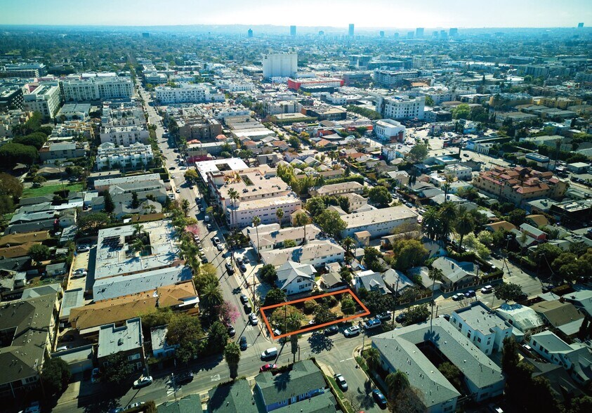 More Photos Of 1357 N Las Palmas Ave, Los Angeles Land For Sale
