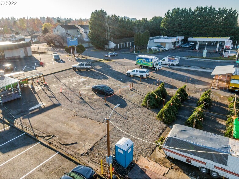 More Photos Of NE Sandy Blvd and 131st Ave, Portland Land For Sale