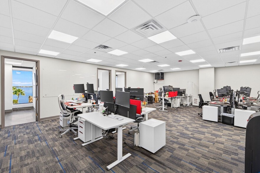 More Photos Of 930 S Harbor City Blvd SW, Melbourne Office For Sale