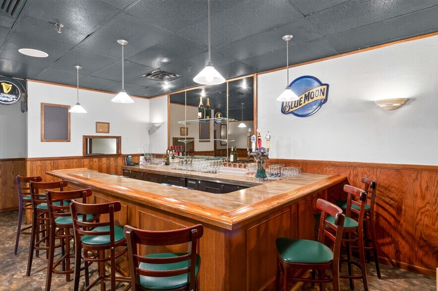 More Photos Of 122 Cayuga St, Fulton Restaurant For Sale