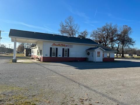 Primary Photo Of 903 S Saint Louis St, Sparta Restaurant For Sale