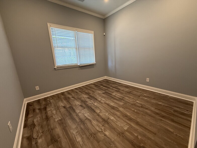 More Photos Of 251 Heritage Walk, Woodstock Medical For Lease