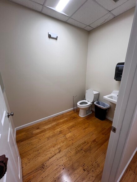 More Photos Of 1 S Main St, Granite Falls Warehouse For Sale