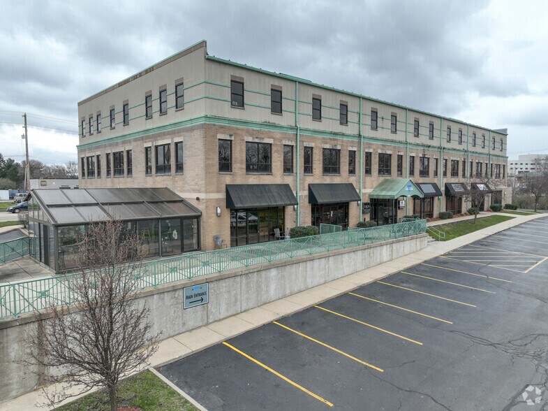 More Photos Of 275 Joliet St, Dyer Office For Lease