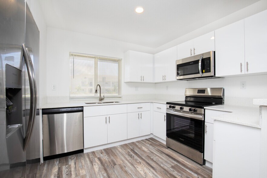 More Photos Of 1800 Nebraska Ave, Fort Pierce Apartments For Sale