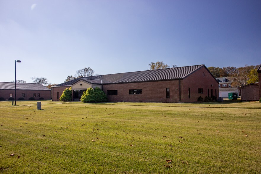More Photos Of 33 Ingalls Rd, Fort Monroe Unknown For Lease