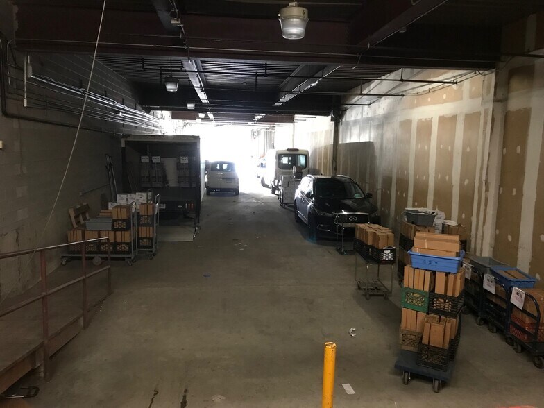 More Photos Of 1 Testa Pl, Norwalk Warehouse For Lease
