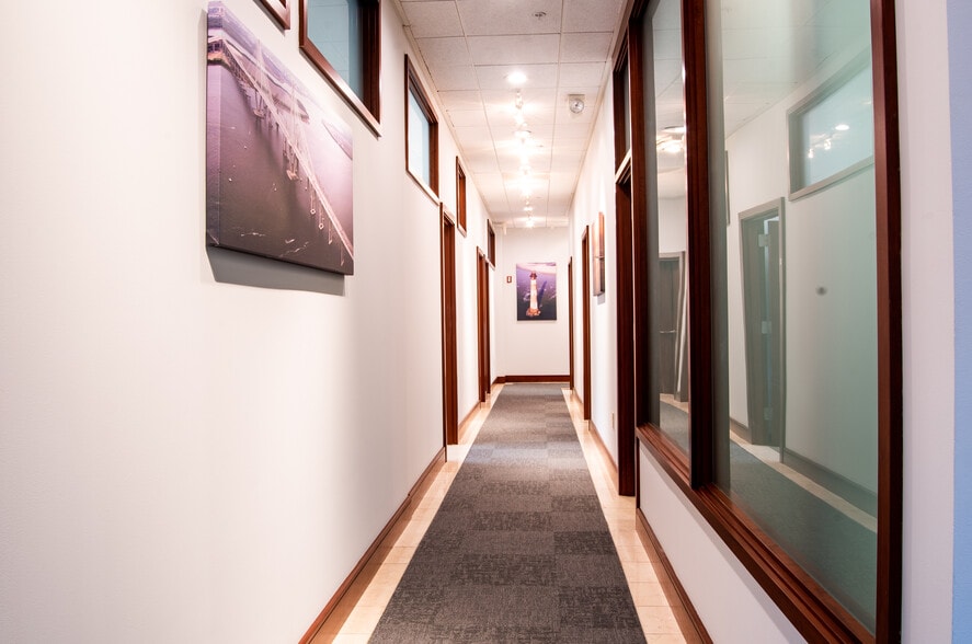 More Photos Of 18 Broad St, Charleston Office Residential For Lease