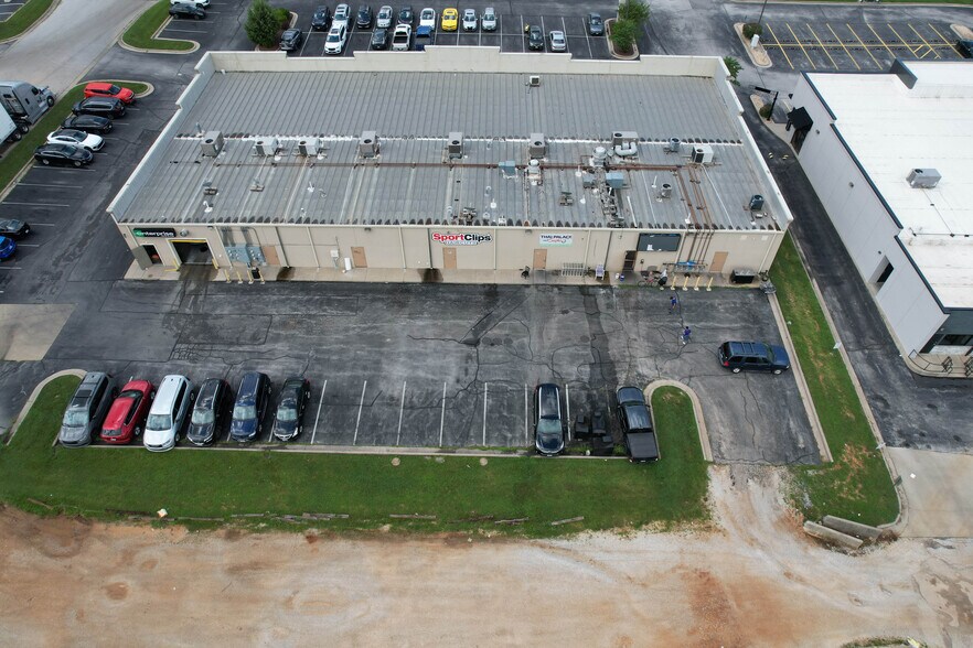 More Photos Of 1501-1513 W State Highway J, Ozark General Retail For Lease