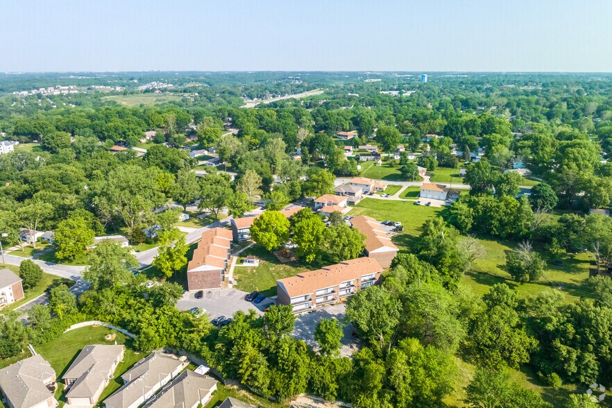 More Photos Of 108 NW 63rd St, Kansas City Apartments For Sale
