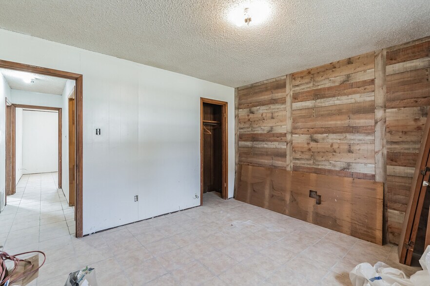 More Photos Of 604 N 3rd St, Haskell Multifamily For Sale