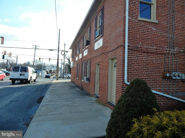 More Photos Of 824 N Queen St, Martinsburg Office For Sale