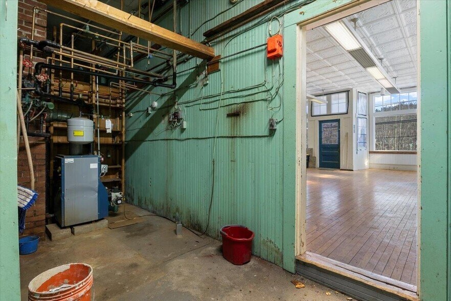 More Photos Of 6 Dawson St, Milton Storefront Retail Residential For Sale