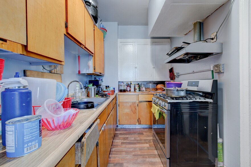 More Photos Of 2709 W Pico Blvd, Los Angeles Apartments For Sale