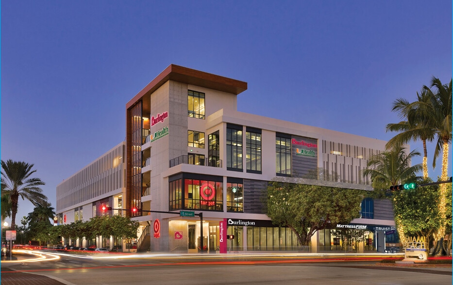 More Photos Of 1045 5th St, Miami Beach General Retail For Lease