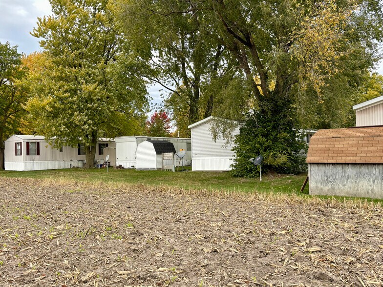 More Photos Of 521 S Emmett St, Virden Manufactured Housing Mobile Home Park For Sale