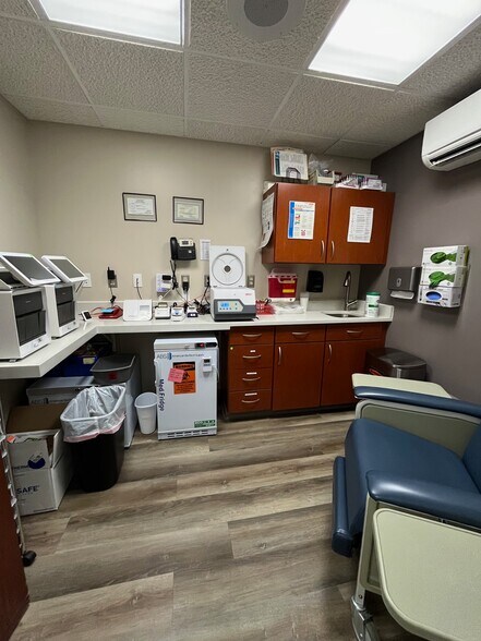 More Photos Of 600 Stony Brook Ct, Newburgh Medical For Sale
