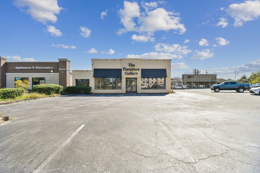 More Photos Of 1956 Kingsley Ave, Orange Park General Retail For Lease