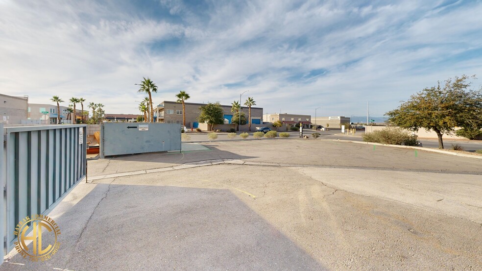 More Photos Of 295 Sunpac Ave, Henderson Warehouse For Sale