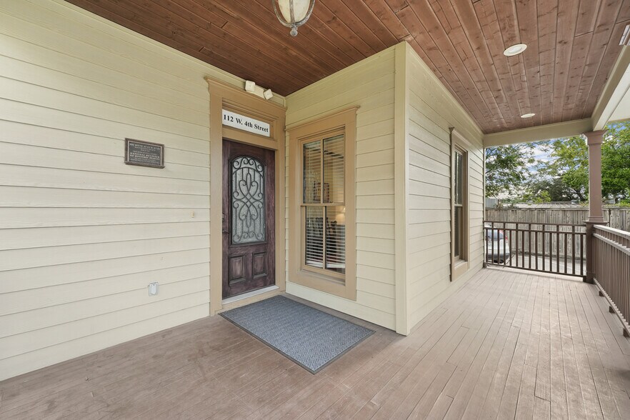 More Photos Of 112 W 4th St, Houston Office Residential For Sale