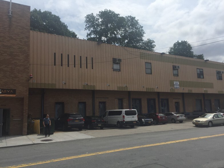 More Photos Of 140 Saw Mill River Rd, Yonkers Storefront For Lease