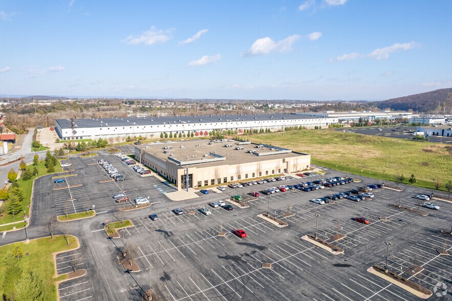 More Photos Of 1555 Spillman Dr, Bethlehem Research And Development For Lease